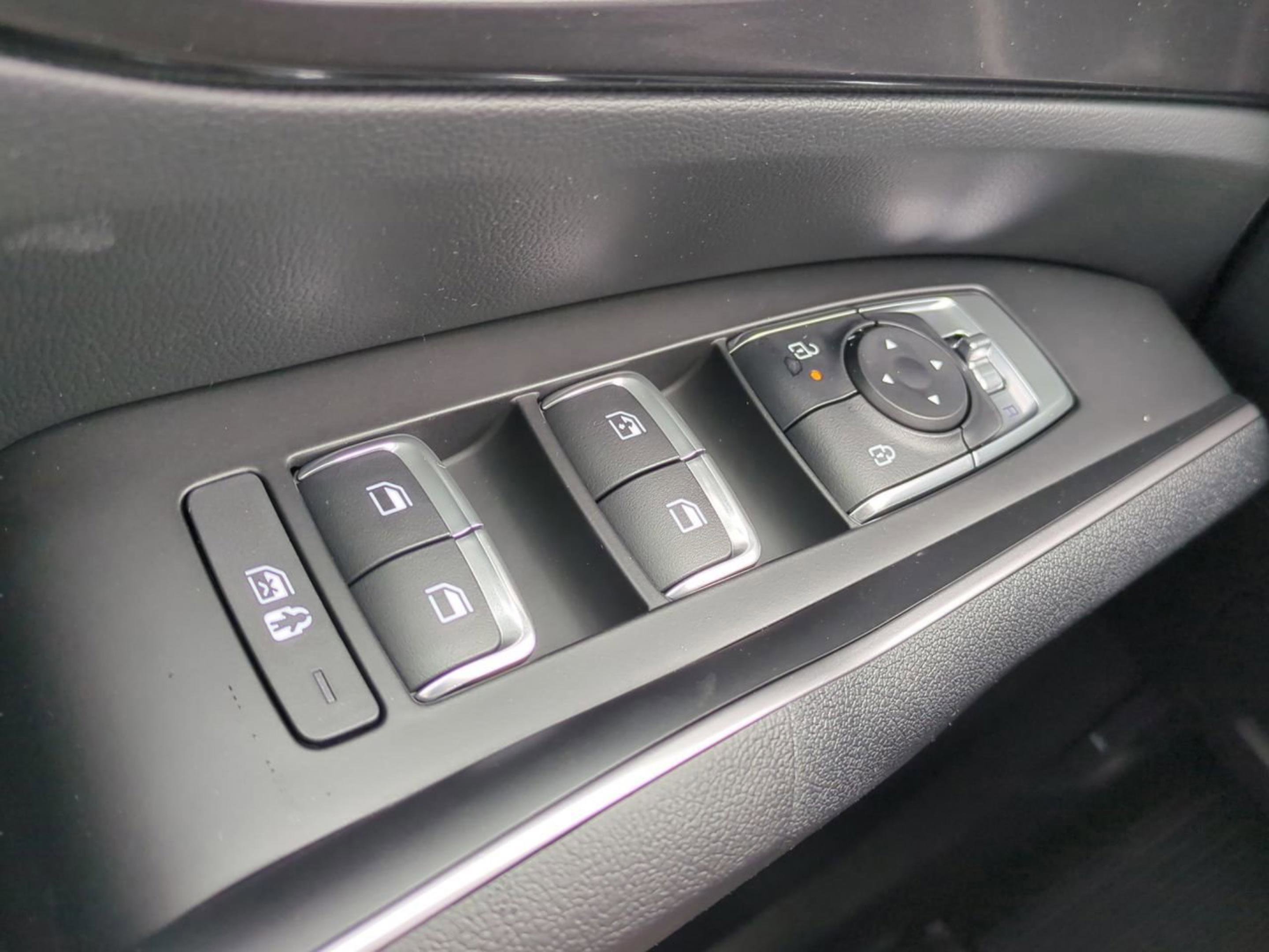 2025 Kia Sorento EX photo 28