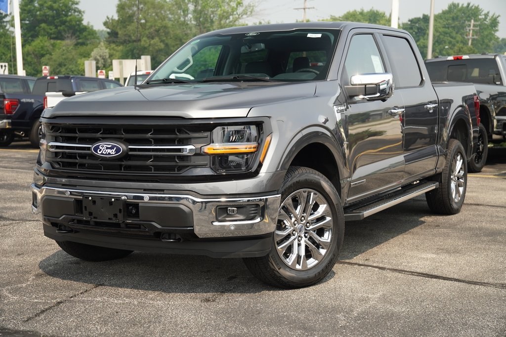 2025 Ford F-150 XLT photo 2