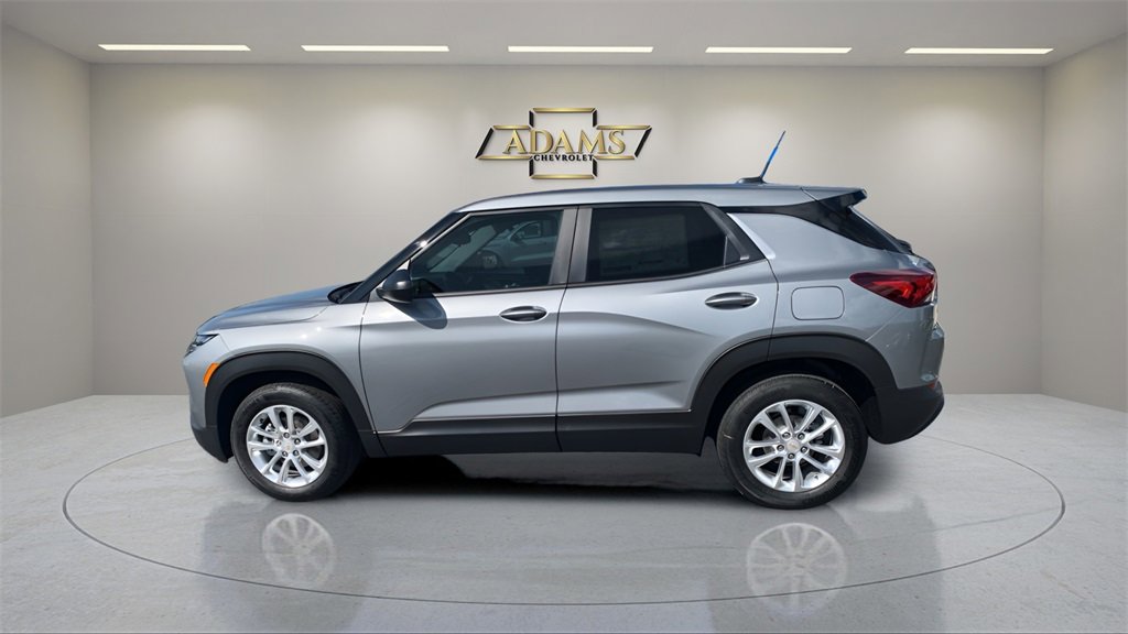 2026 Chevrolet Trailblazer LS photo 3