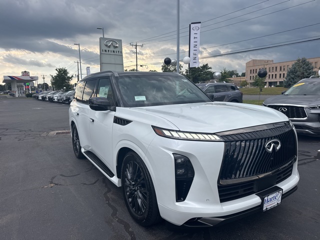 2026 Infiniti QX80 photo 2