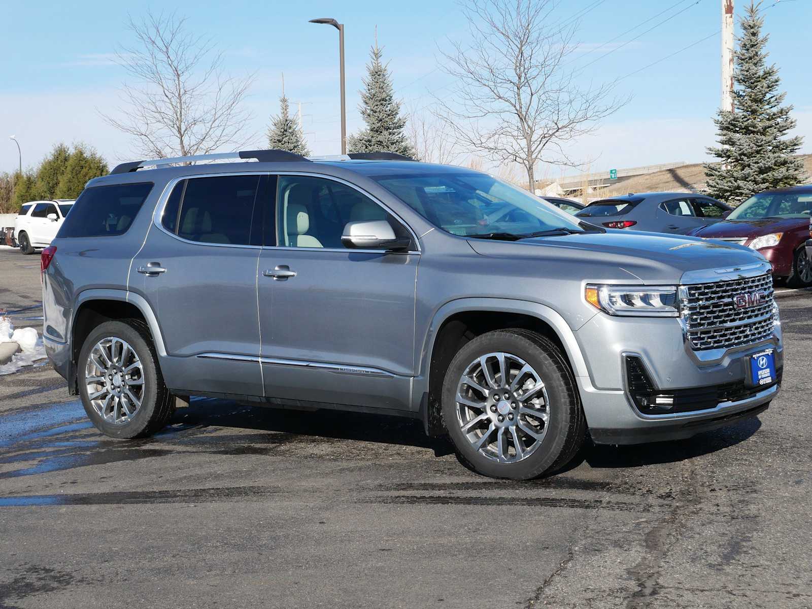 2023 GMC Acadia Denali's photo