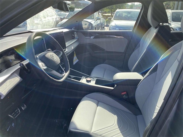 2025 Volkswagen Tiguan SE R-Line Black photo 11