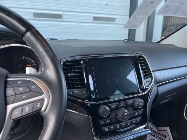 2020 Jeep Grand Cherokee Summit photo 3