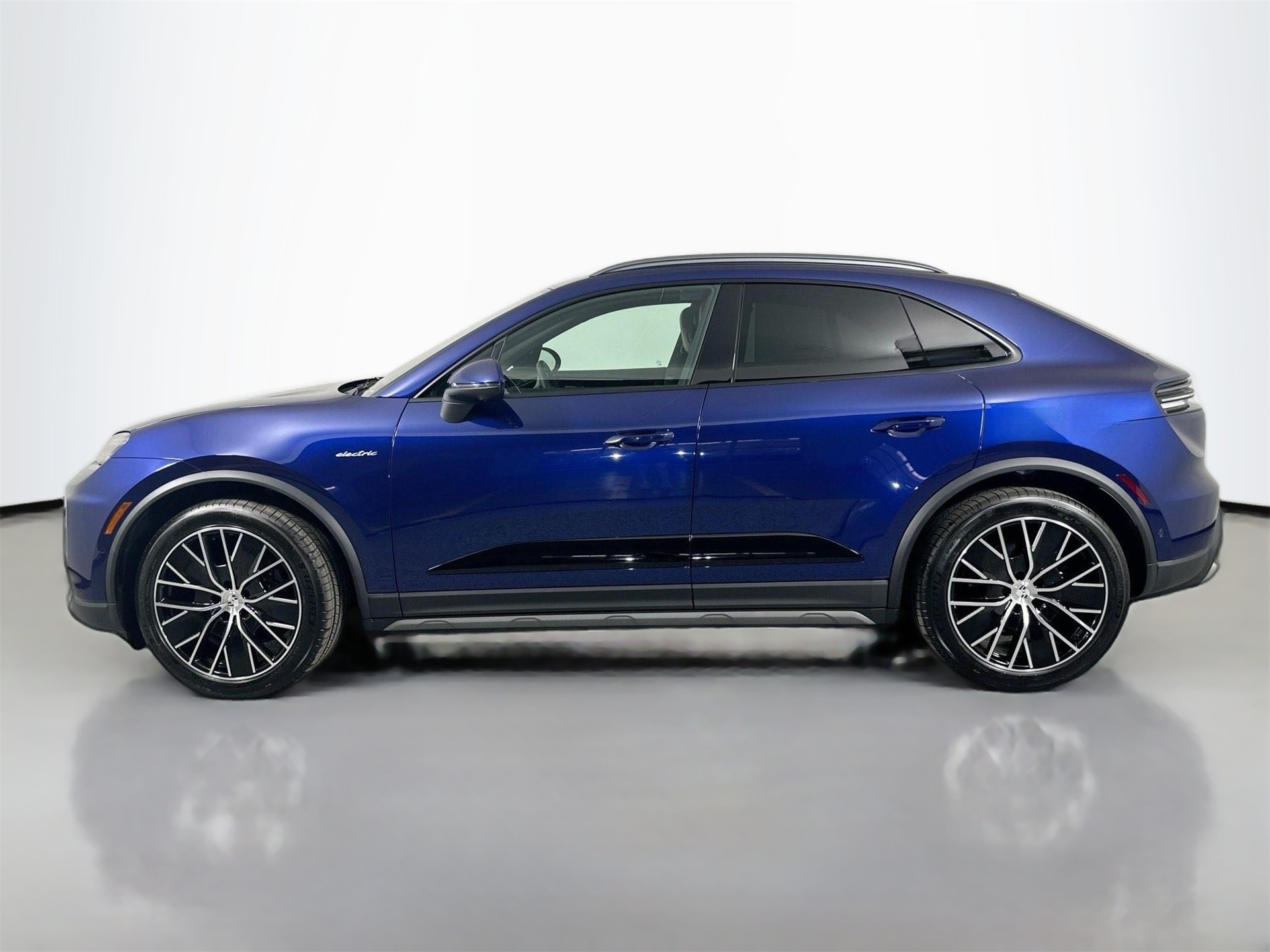 Certified 2025 Porsche Macan Base with VIN WP1AA2XA0SL001299 for sale in Fort Worth, TX