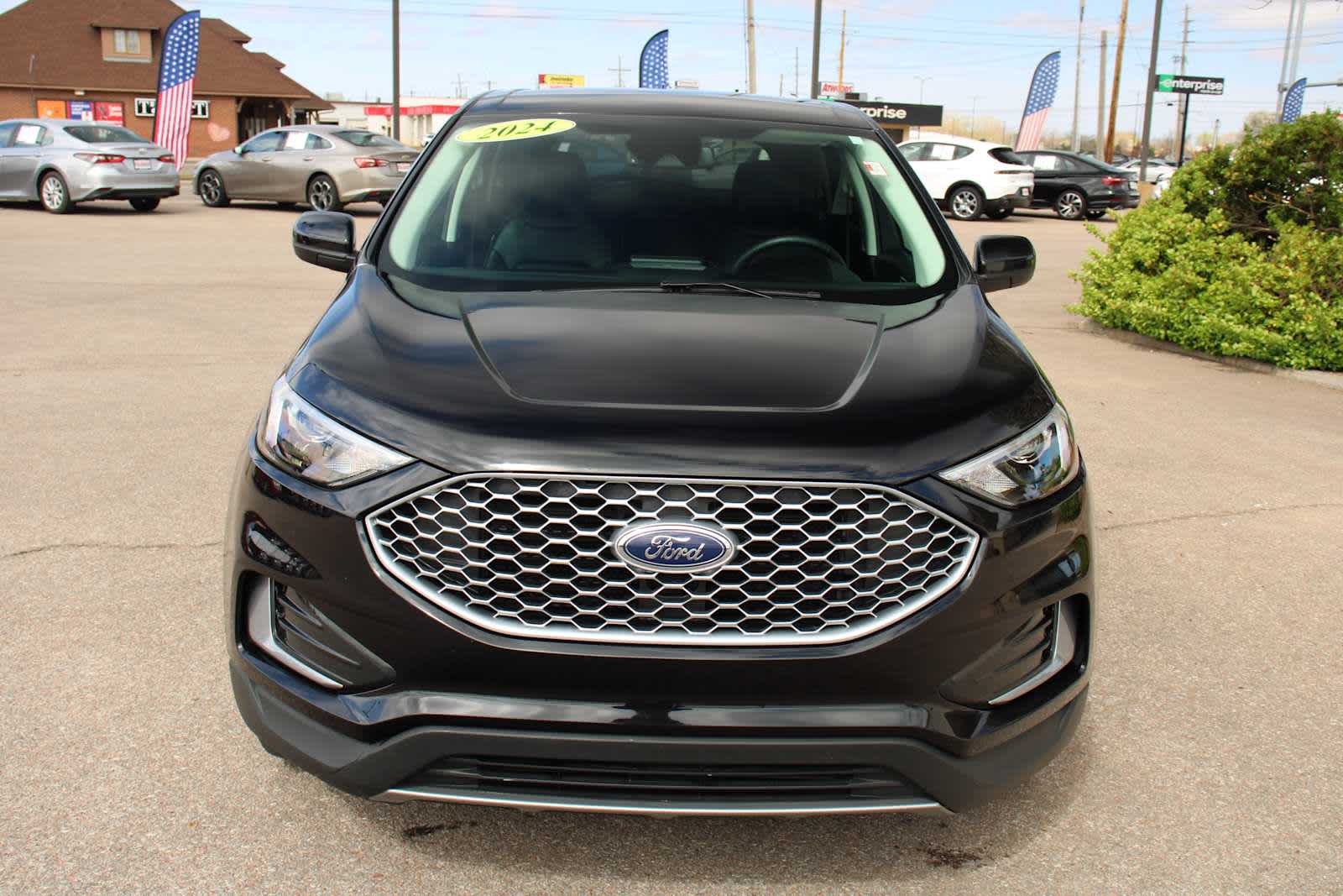2024 Ford Edge SEL photo 4