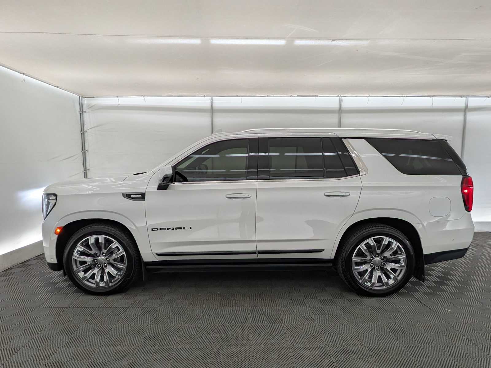 2024 Gmc Yukon Denali Ultimate photo 3