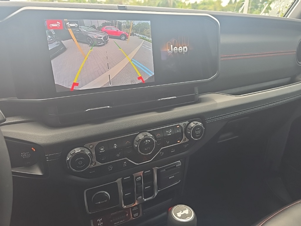 2024 Jeep Wrangler Rubicon X photo 51