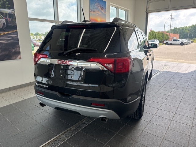 2017 Gmc Acadia SLT photo 3