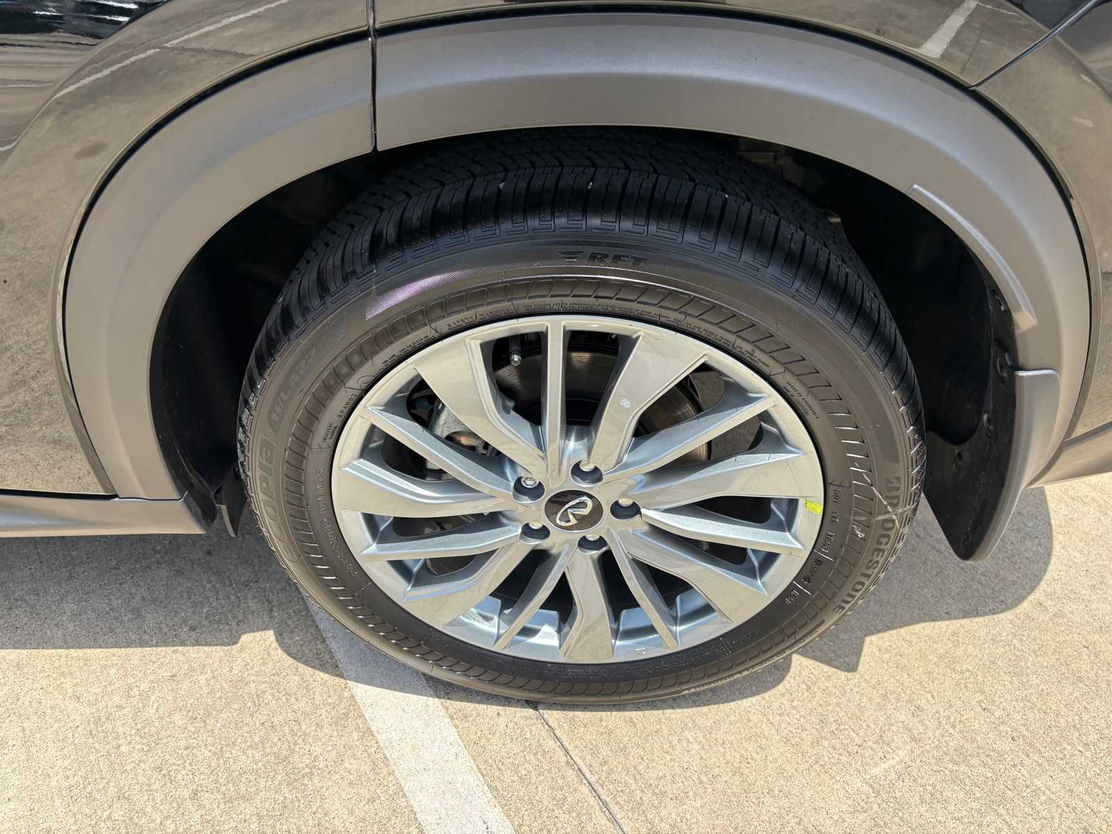 New 2025 BLACK OBSIDIAN INFINITI PURE AWD image 9