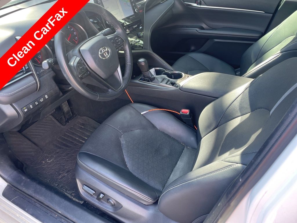 2022 Toyota Camry XSE V6 photo 2
