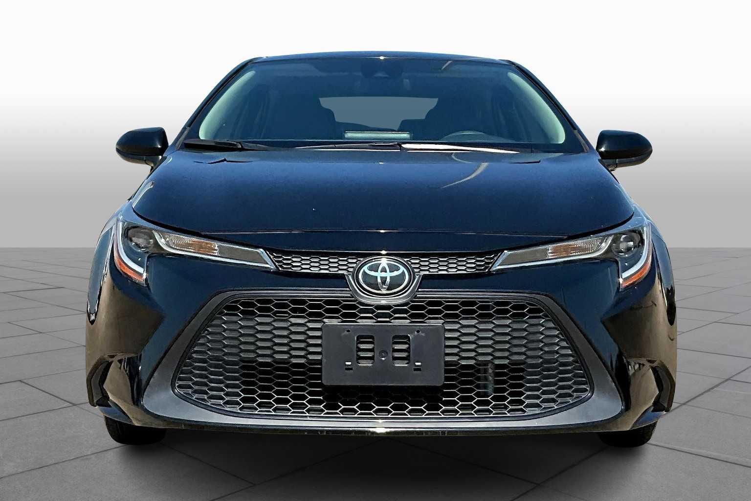 Used 2022 Toyota Corolla LE with VIN 5YFEPMAE3NP293229 for sale in Richmond, TX