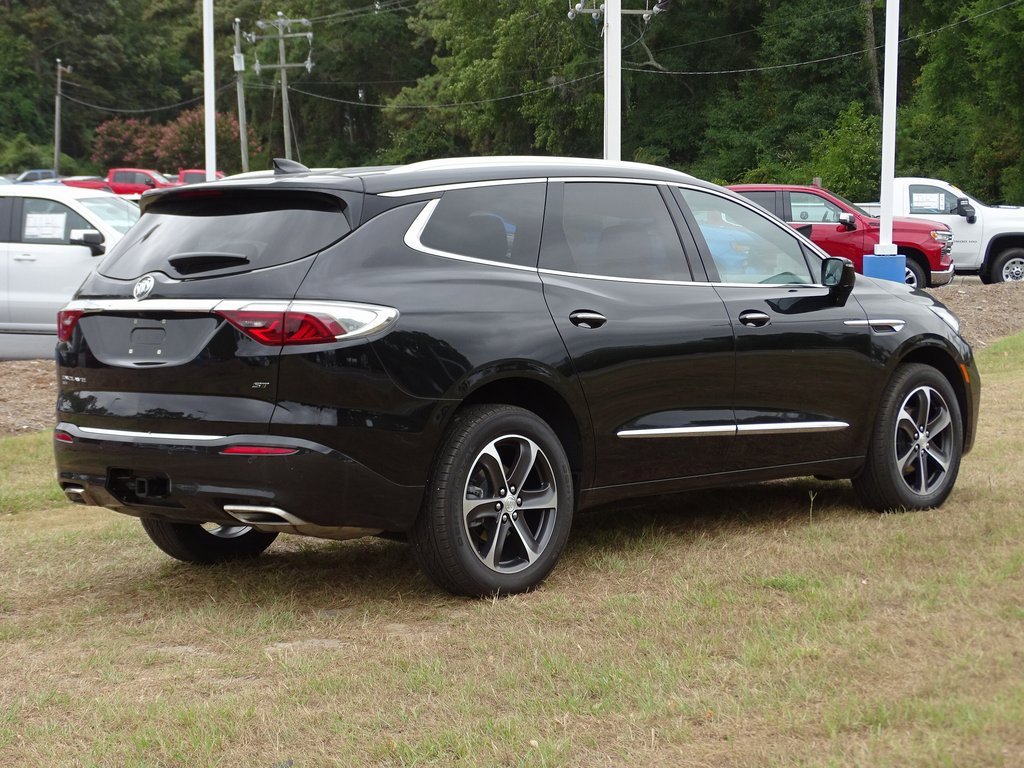 2022 Buick Enclave Essence photo 3
