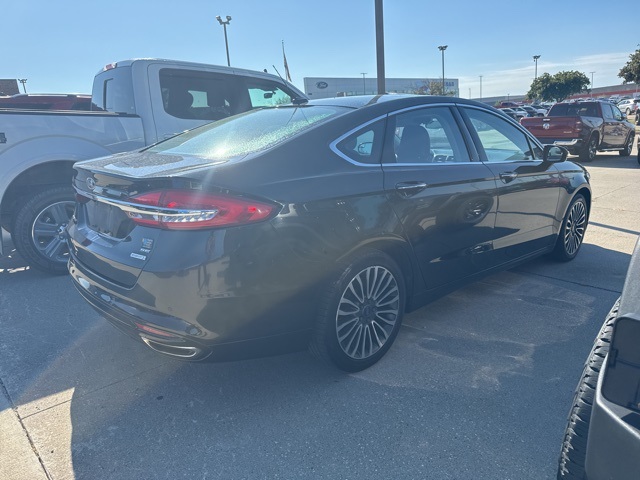 2017 Ford Fusion SE photo 4