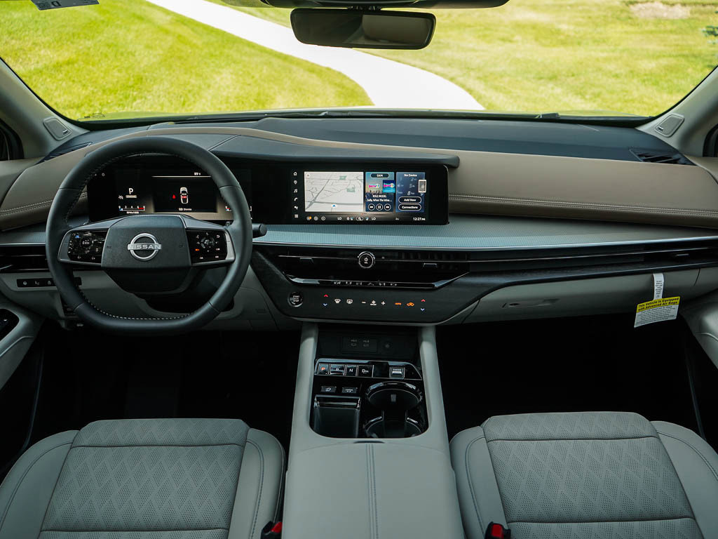 2025 Nissan Murano Platinum photo 13