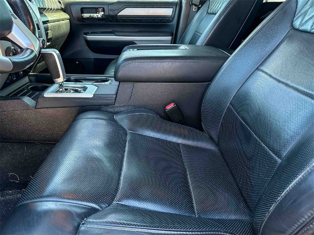 2019 Toyota Tundra Platinum Grade photo 4