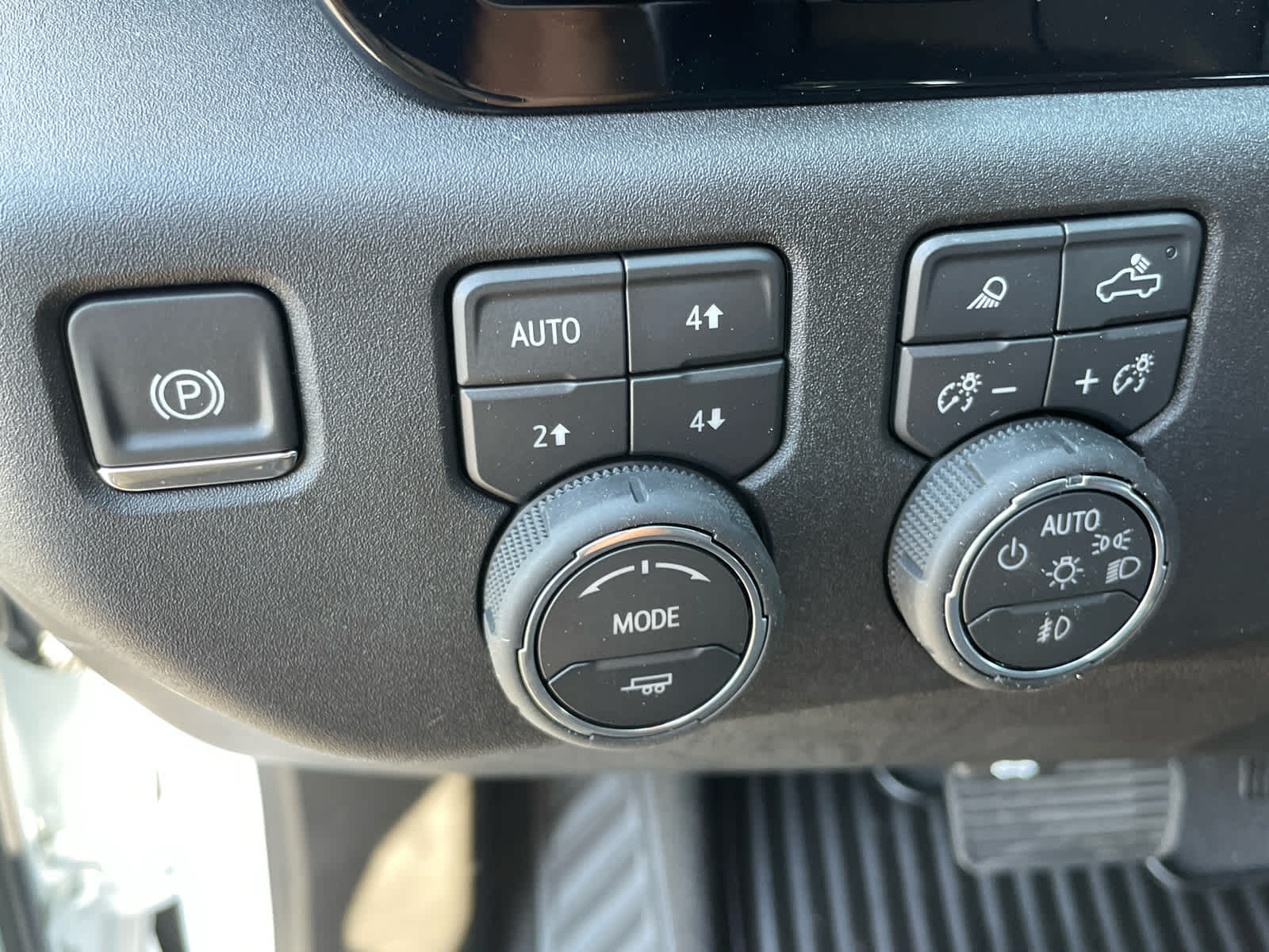 2026 Chevrolet Silverado 3500HD LTZ photo 25