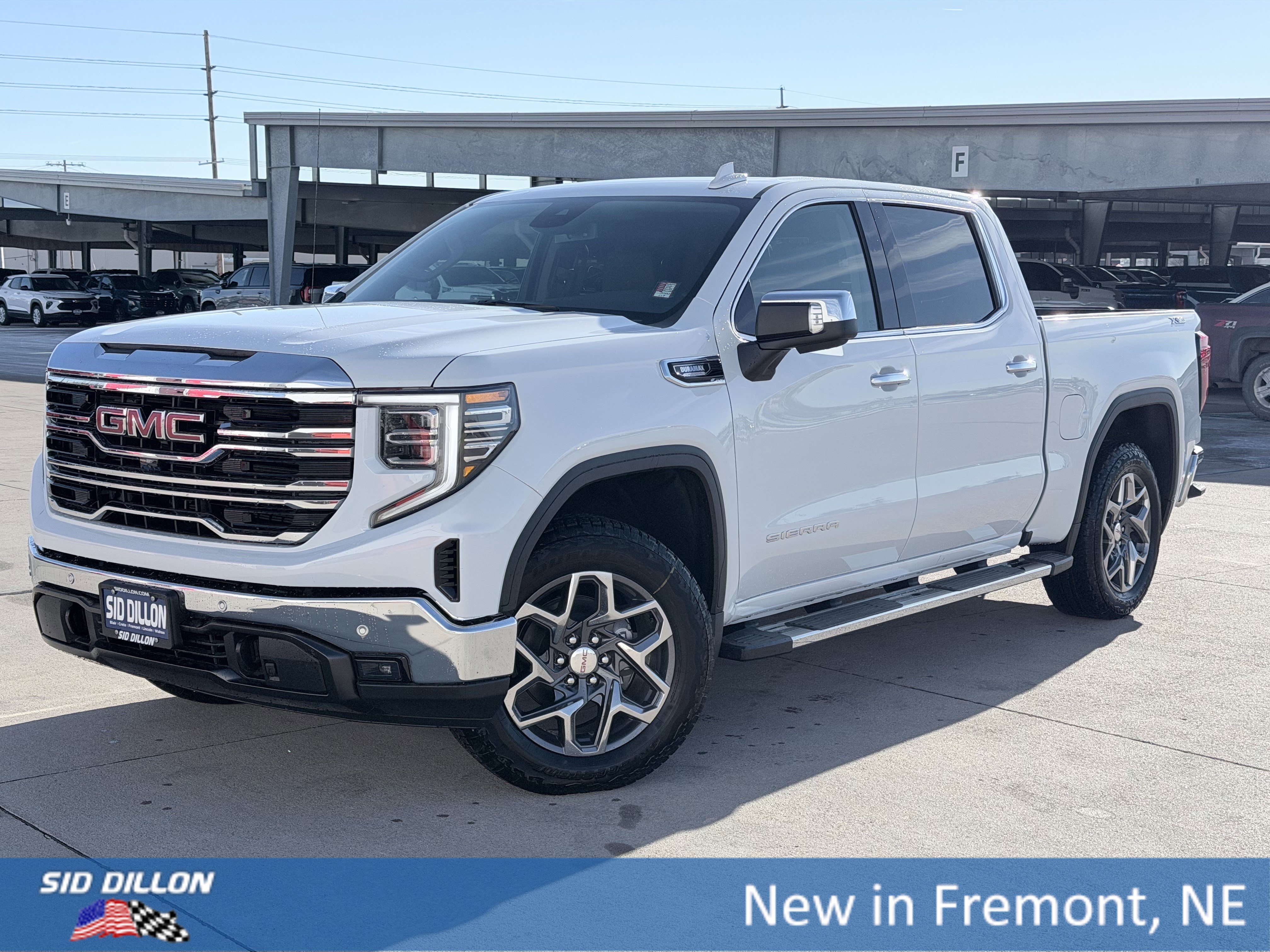 2026 GMC Sierra 1500 SLT's photo