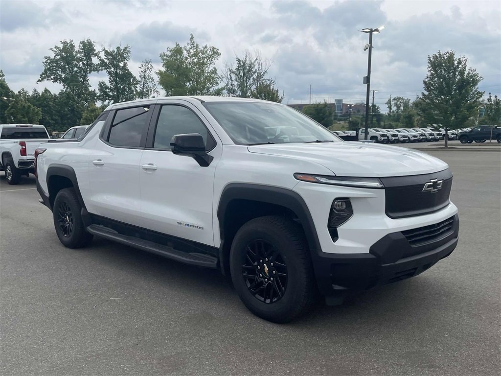 2024 Chevrolet Silverado EV Work Truck photo 2