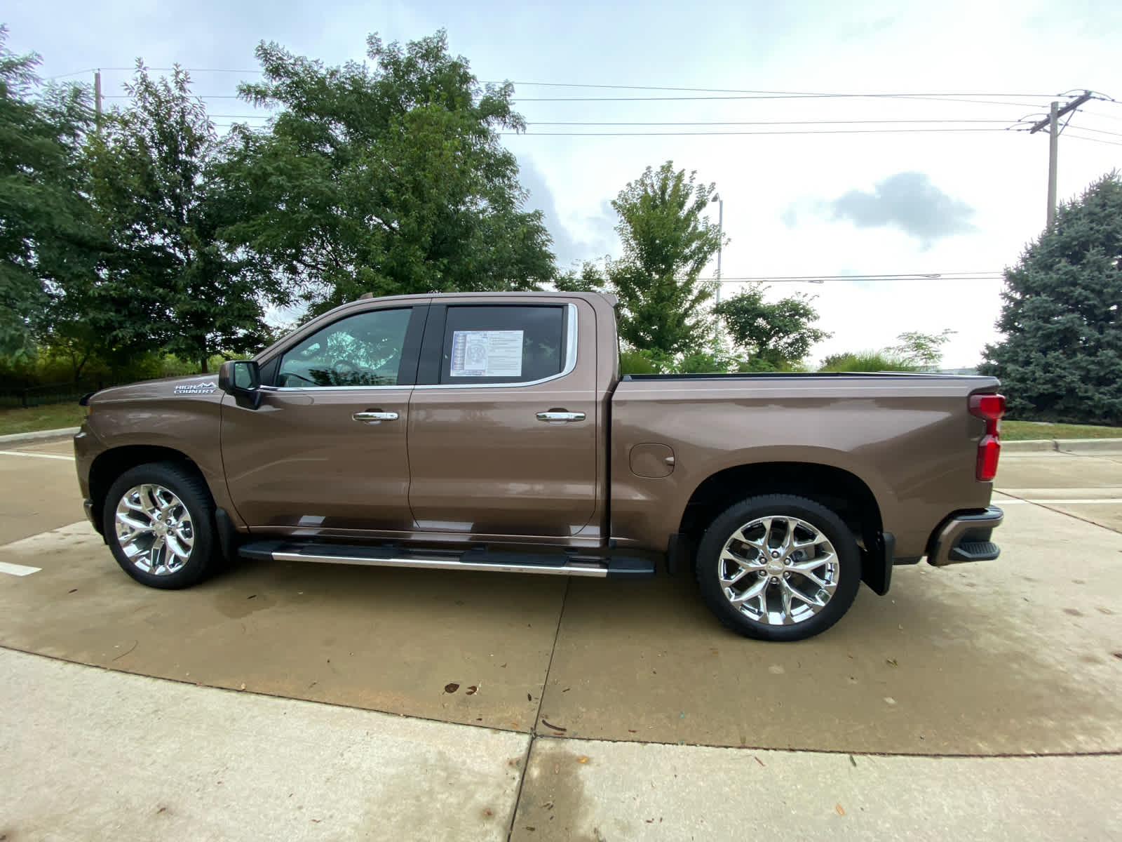 2019 Chevrolet Silverado 1500 High Country photo 5