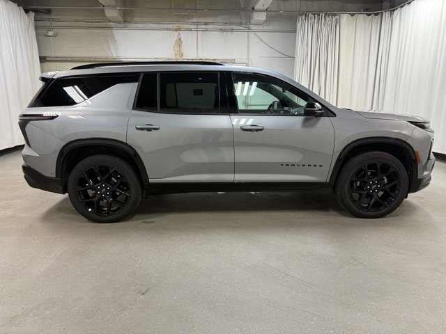 Used 2024 Chevrolet Traverse RS with VIN 1GNEVLKS7RJ200881 for sale in Fairmont, Minnesota