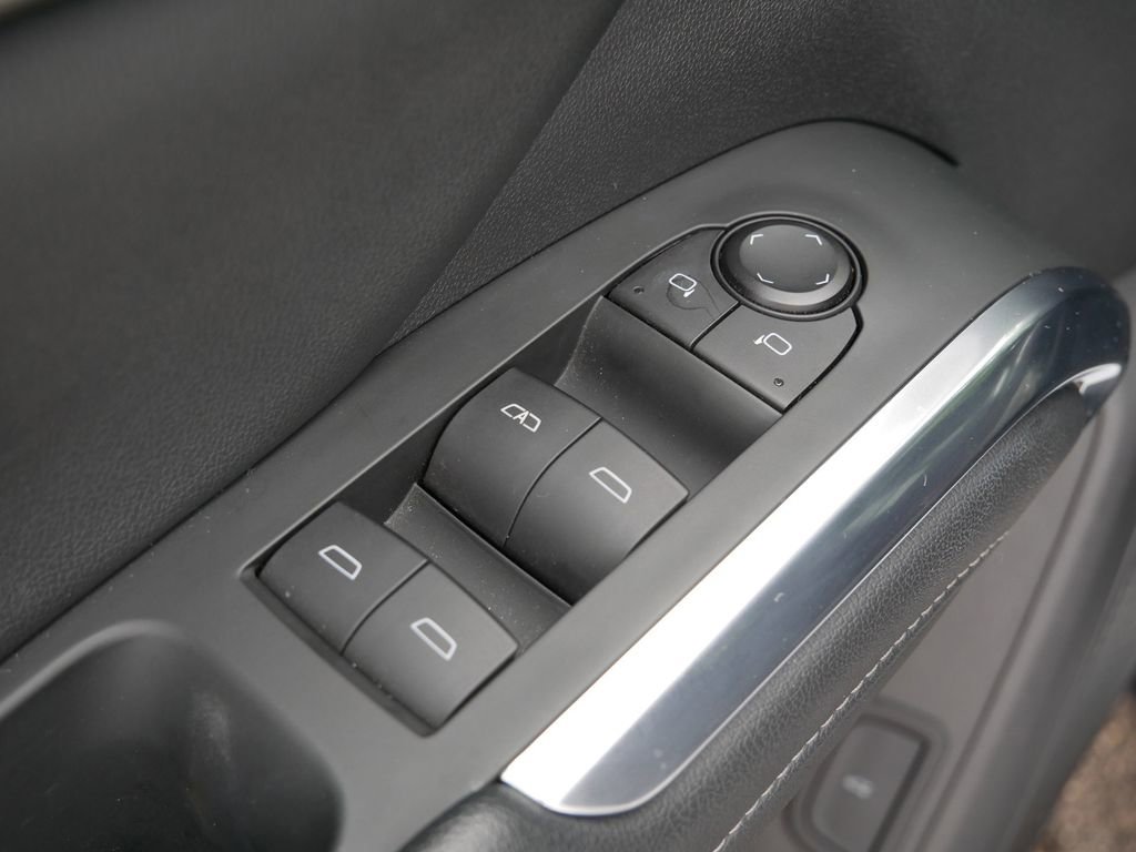 2024 Chevrolet Traverse photo 14