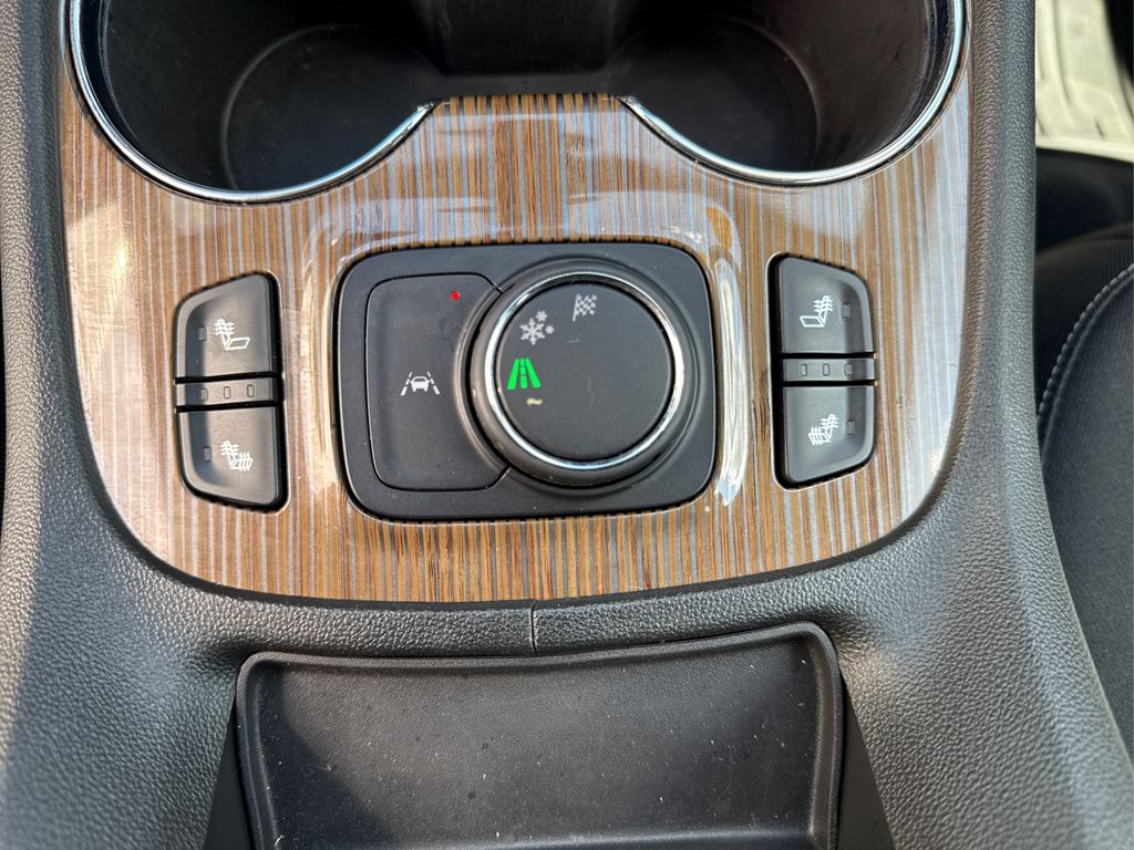 2023 Gmc Acadia SLE photo 35