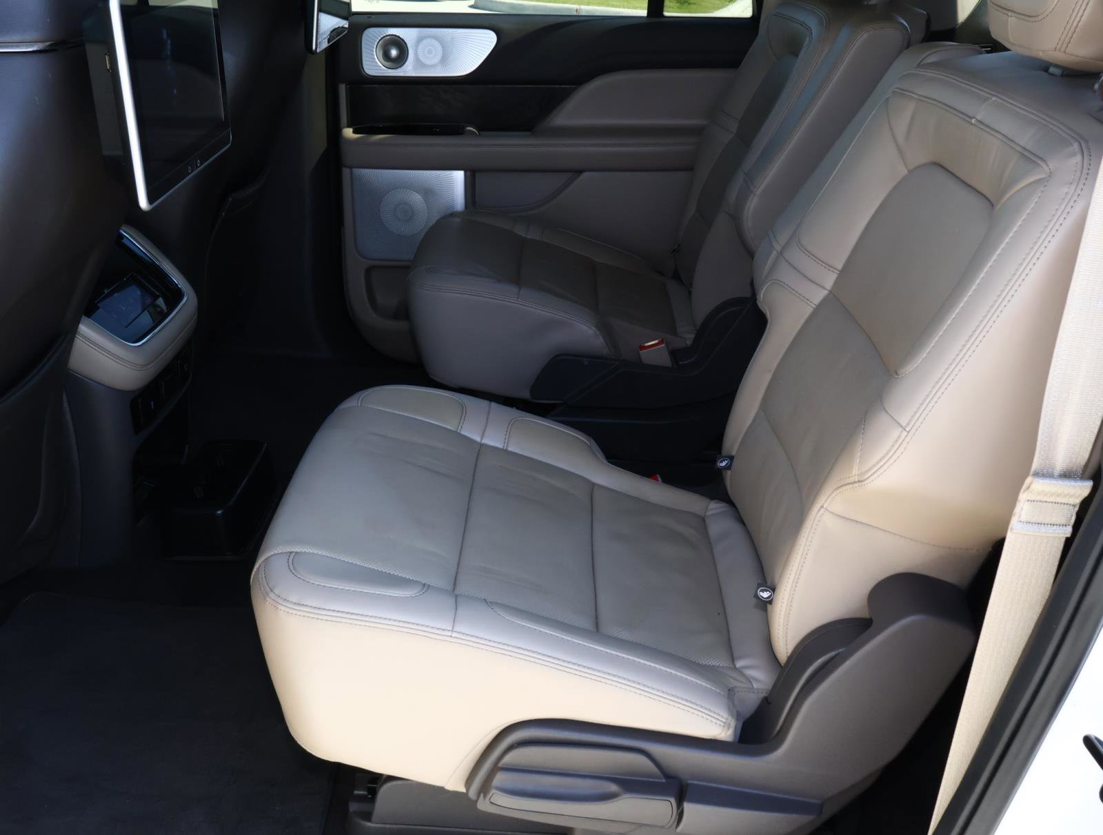 2023 Lincoln Navigator L Reserve photo 21