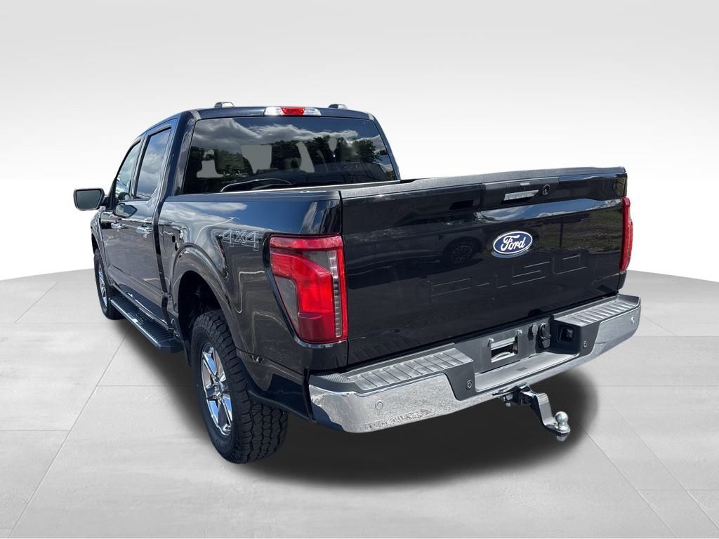 2024 Ford F-150 XLT photo 2