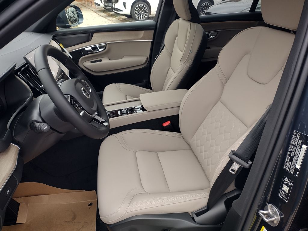 2026 VOLVO XC90 - Image 12