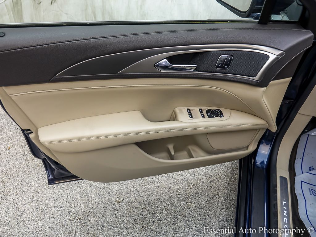 2017 LINCOLN MKZ - Image 18