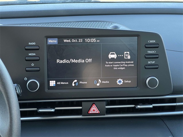 2025 Hyundai Elantra SE photo 3