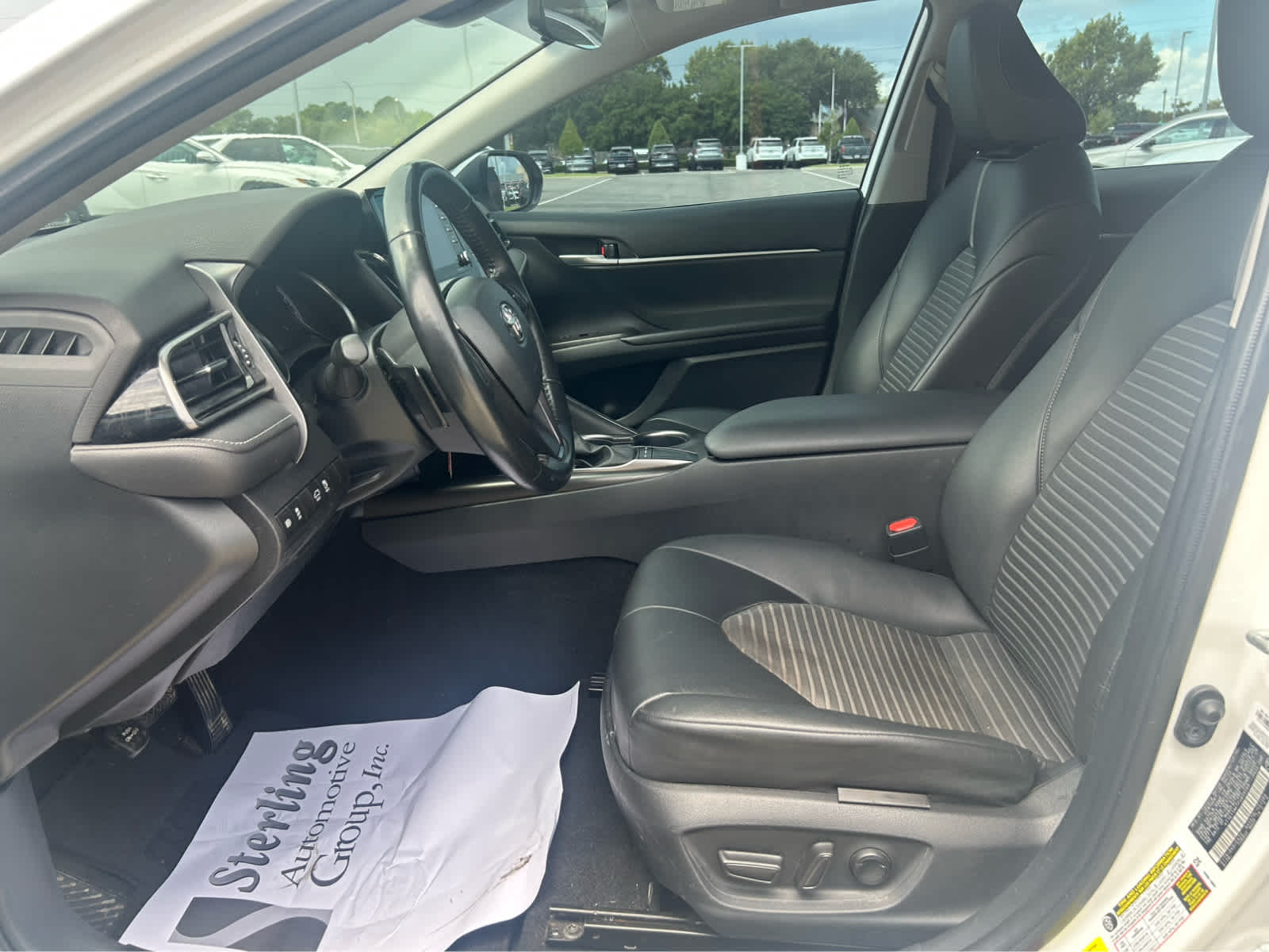 2023 Toyota Camry SE photo 7