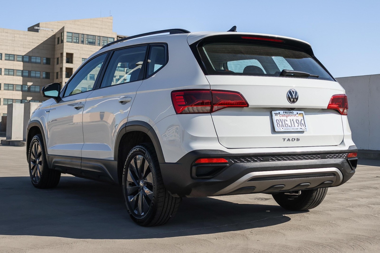 2022 Volkswagen Taos S photo 6