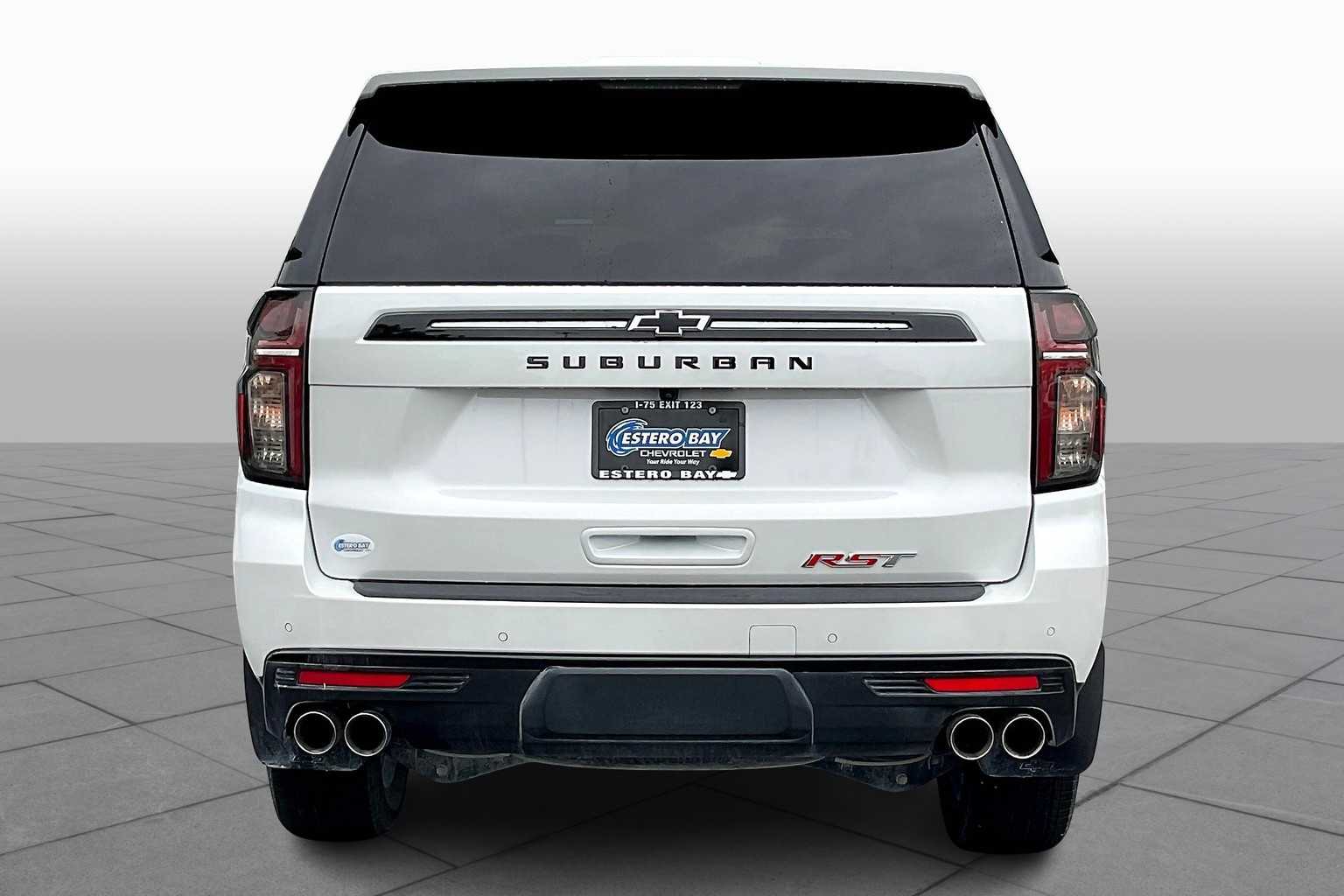 2023 Chevrolet Suburban RST photo 4