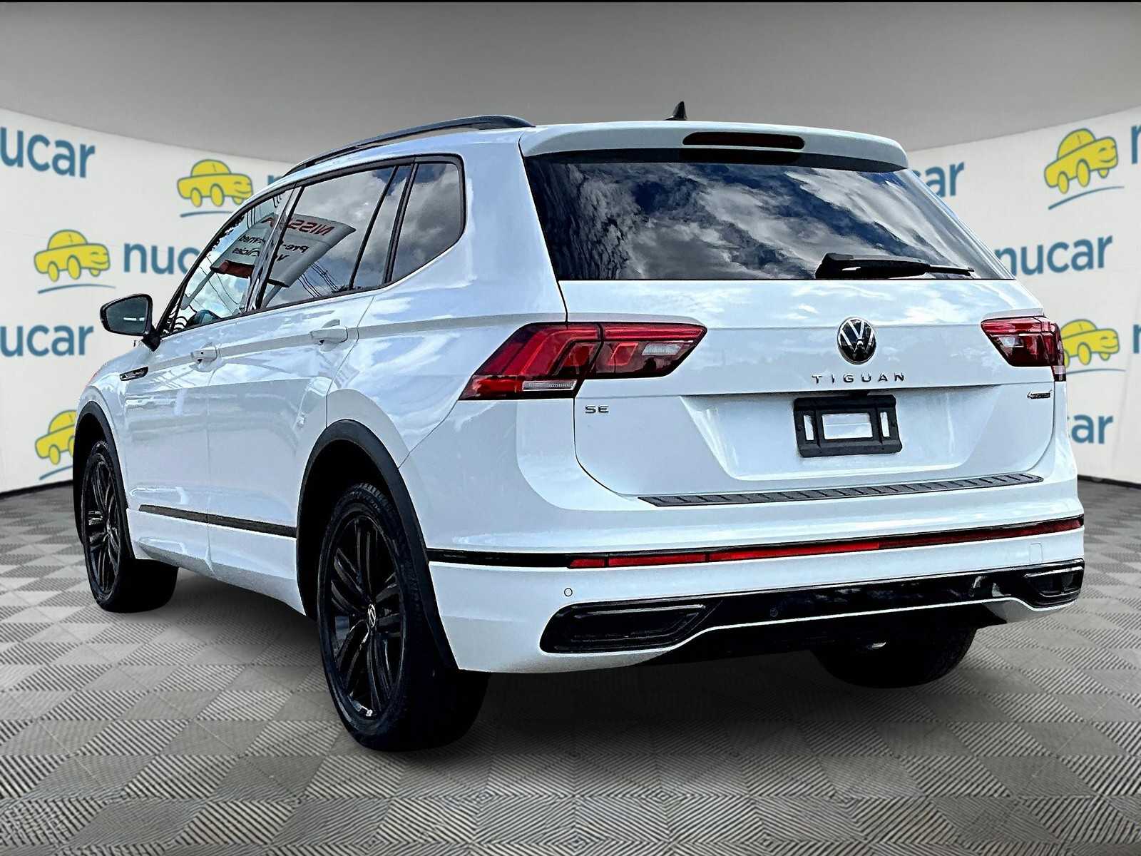 2022 Volkswagen Tiguan SE R-Line Black photo 2
