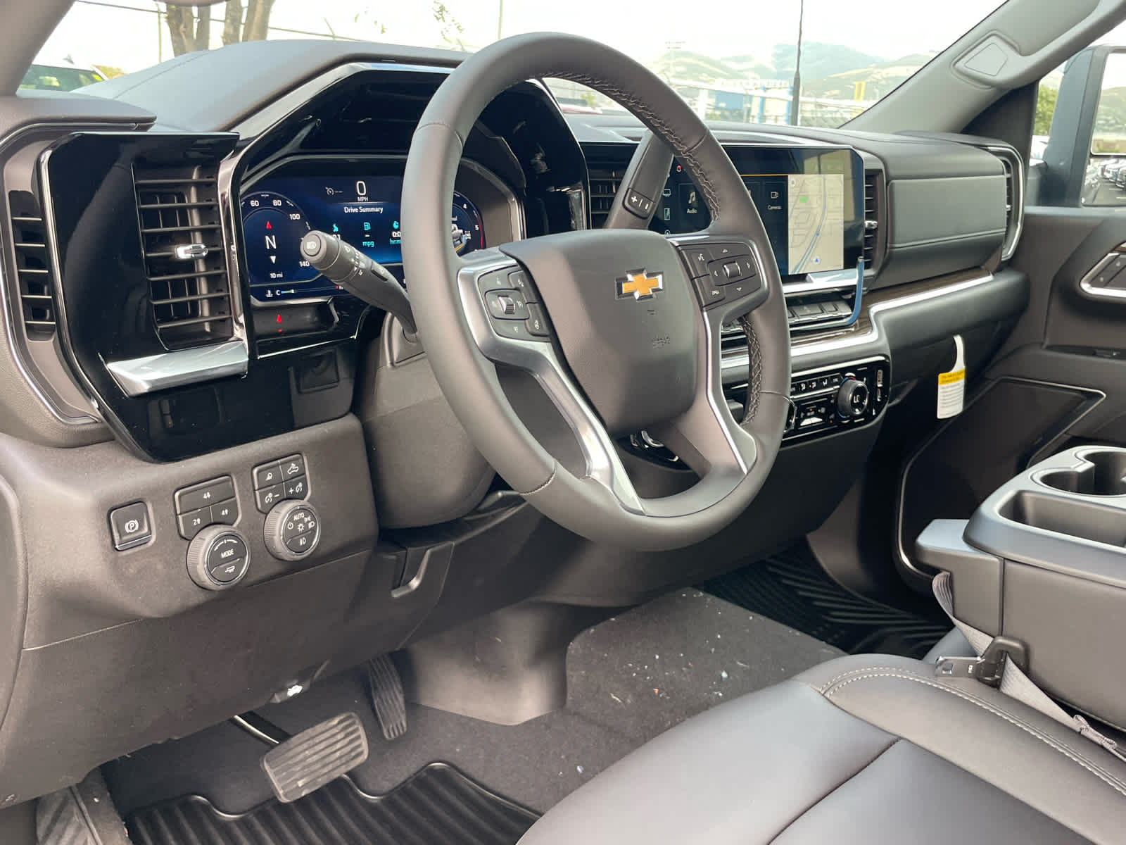 2025 Chevrolet Silverado 3500HD LT photo 25