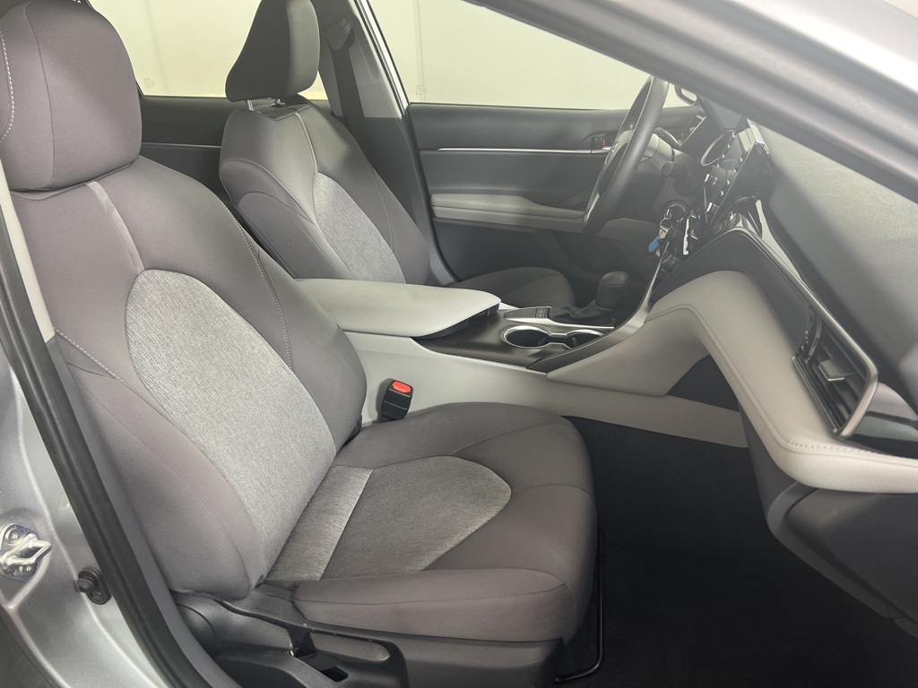2023 Toyota Camry LE photo 16
