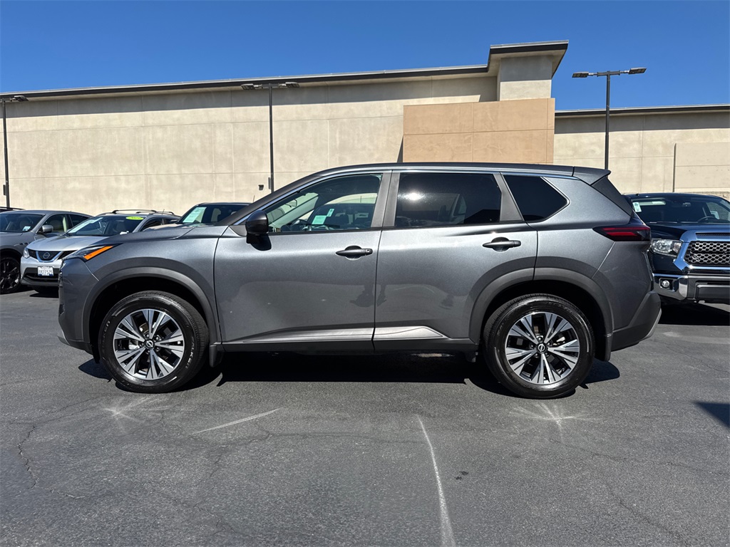 2023 Nissan Rogue SV photo 7