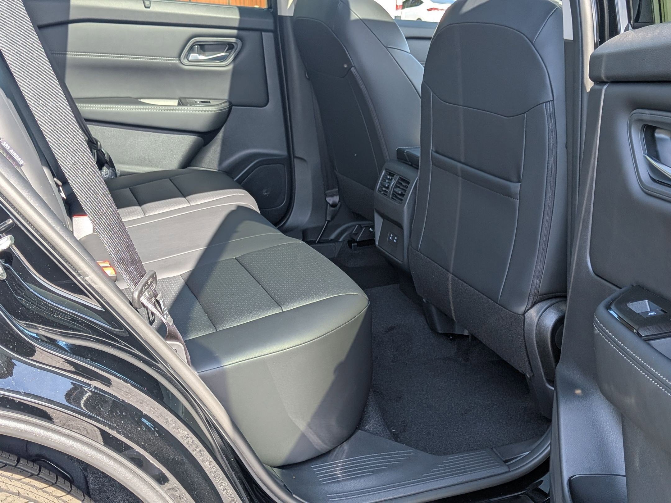 2026 Nissan Rogue SV photo 19