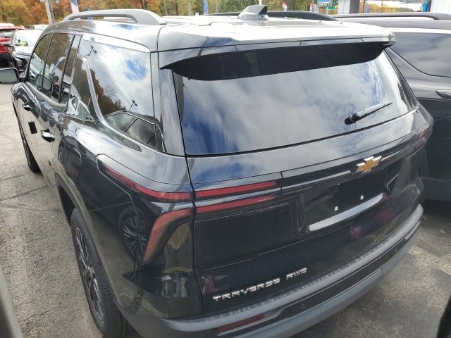 2026 Chevrolet Traverse photo 3