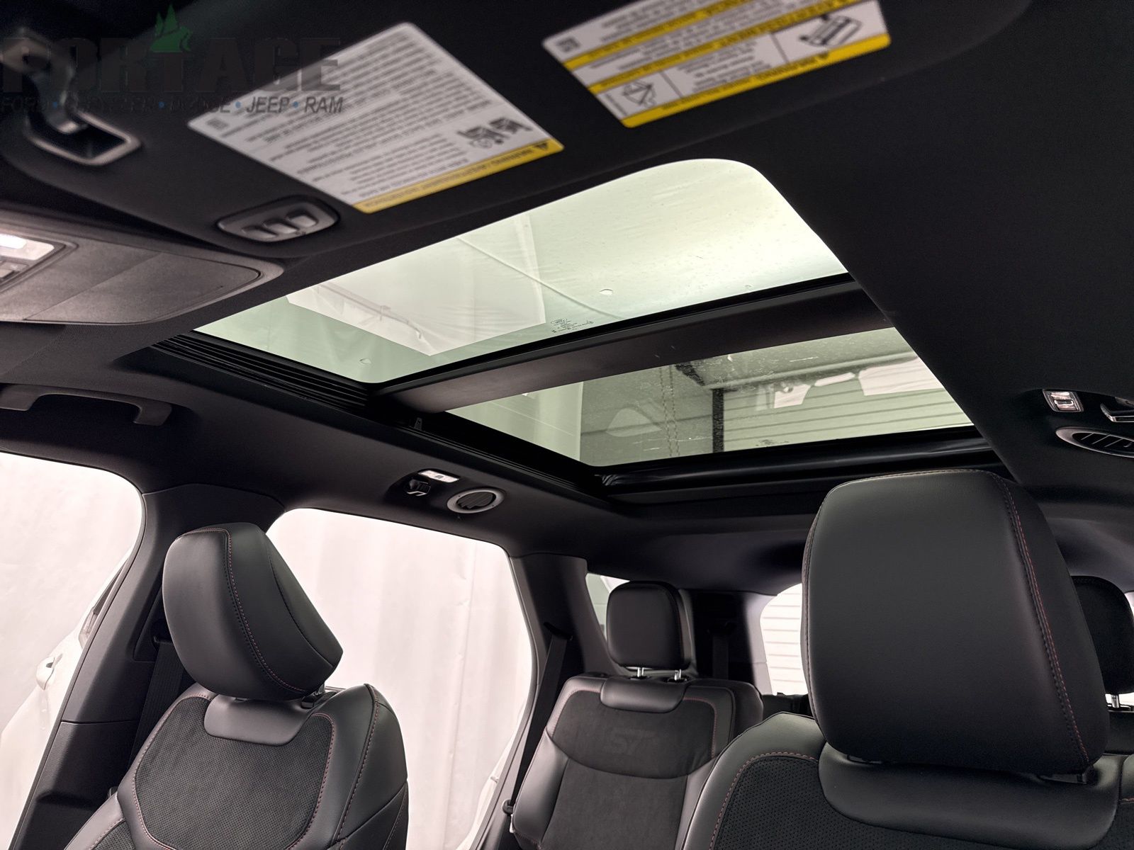 2025 Ford Explorer ST photo 26