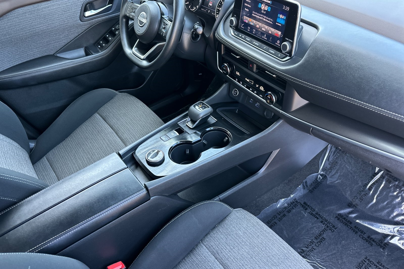 2023 Nissan Rogue SV photo 10