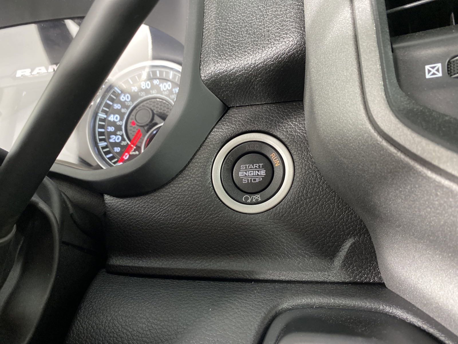 2024 Ram 3500 photo 19