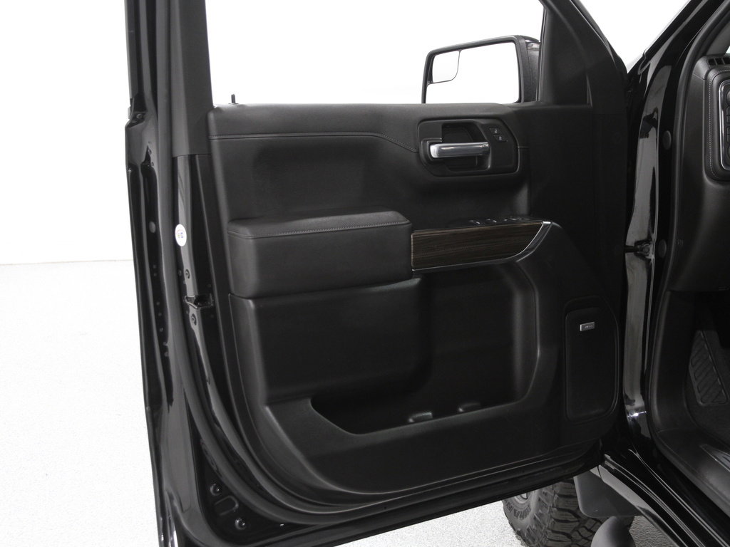 2021 Chevrolet Silverado 1500 LT Trail Boss photo 3