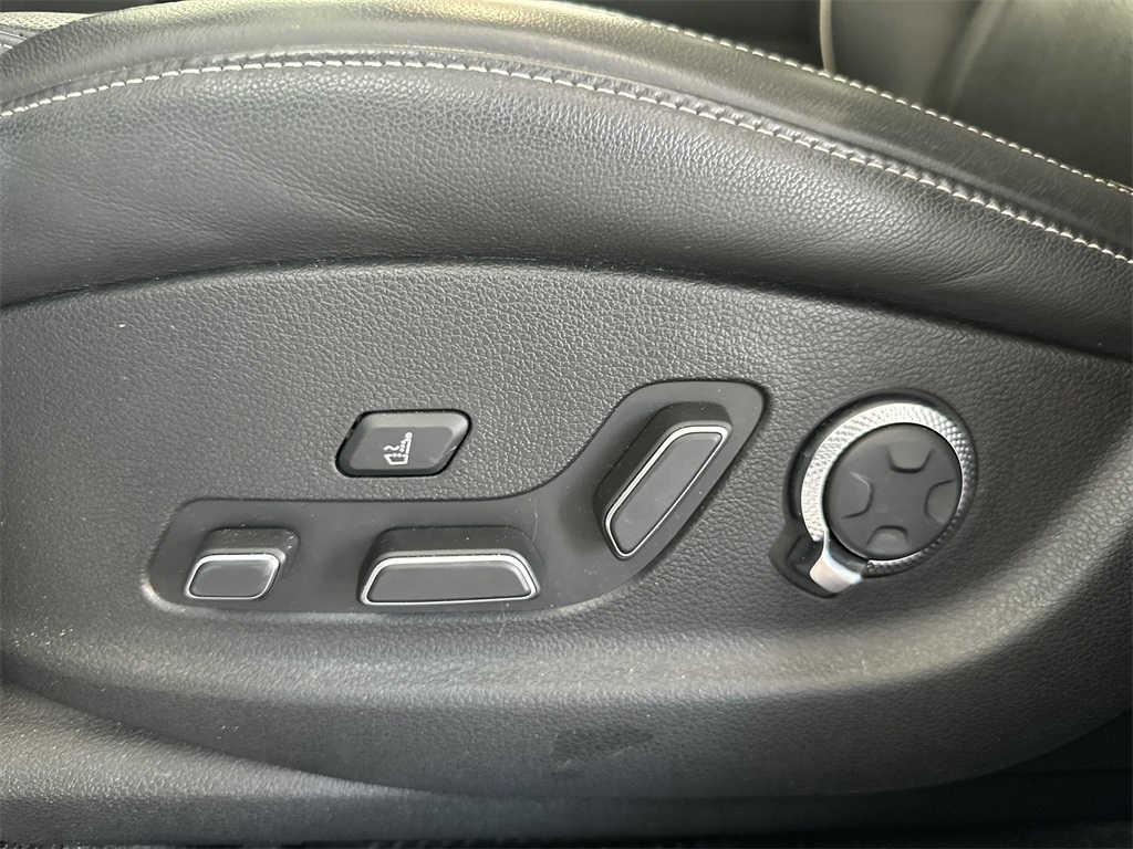 2023 Genesis GV80 2.5T AWD Advanced photo 12