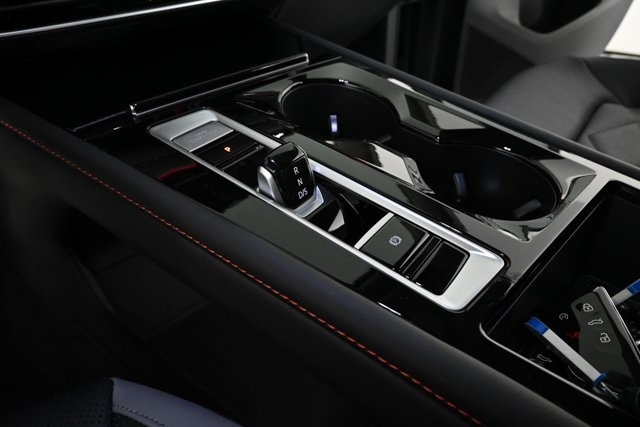 2025 Volkswagen Atlas Peak Edition SE photo 19