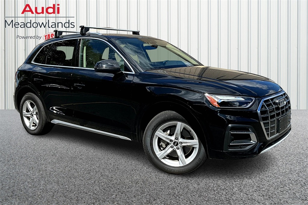 2022 Audi Q5 40 Premium photo 2