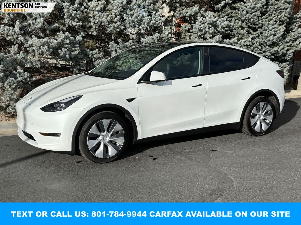 2024 Tesla Model Y Long Range's photo