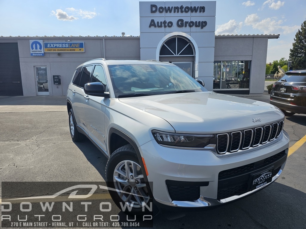 2025 Jeep Grand Cherokee L Laredo's photo