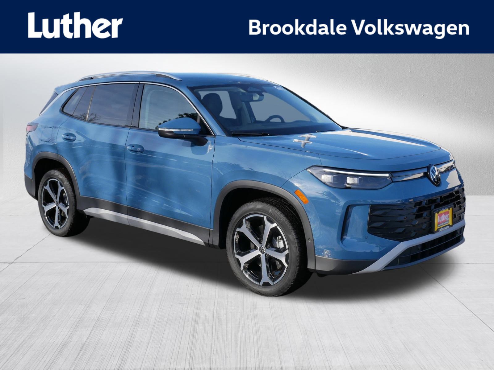 2026 Volkswagen Tiguan SE's photo